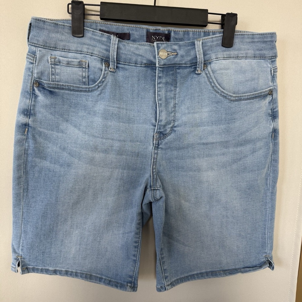 NYDJ Womens 12 Blue Light Wash‎ Ella Denim Jean Shorts Summer